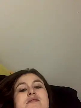 BuzzBunni69 online show from December 2025 06:31:02 PM