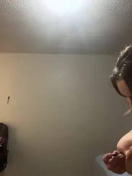 BuzzBunni69 online show from April 2026 09:44:01 PM
