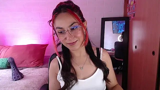 Amy66 online show from May 2026 04:26:02 PM