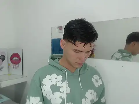 Aaron Foxxx online show from November 2025 09:52:01 PM