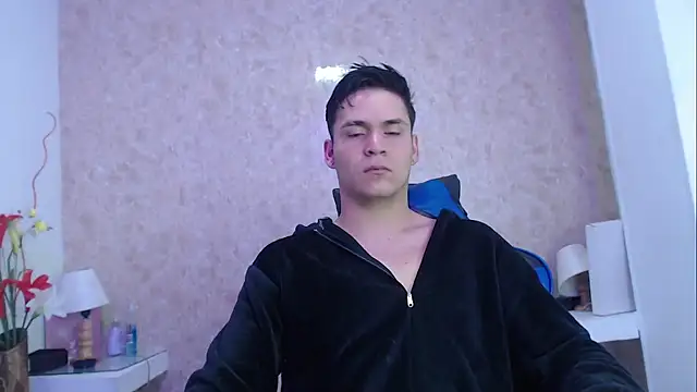 Snapshot of Aaron_Foxxx chatting on September 2025 01:06:02 PM Aaron Foxxx online show from September 2025 01:06:02 PM
