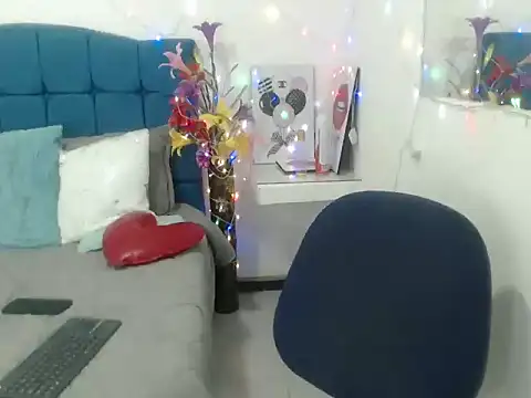 Aaron Foxxx online show from December 2025 07:04:02 PM