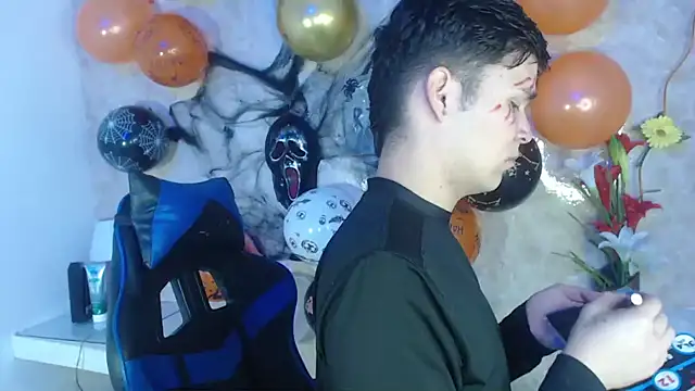 Aaron Foxxx online show from October 2025 05:46:02 PM