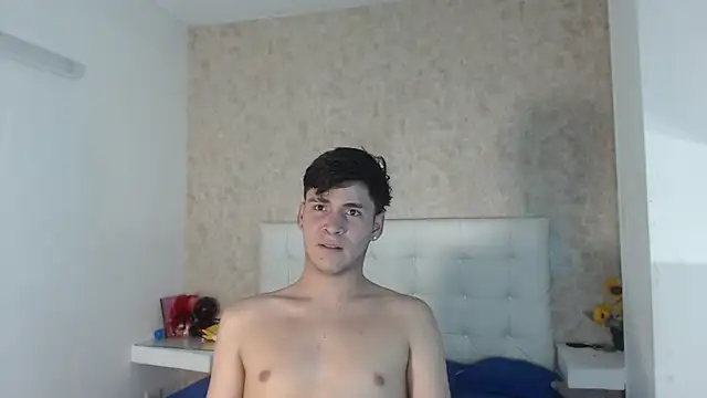 Aaron Foxxx online show from December 2025 08:26:01 PM