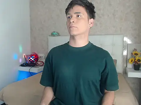 Aaron Foxxx online show from December 2025 09:19:02 PM