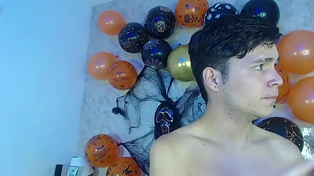 Aaron Foxxx online show from October 2025 01:09:01 PM