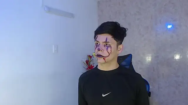 Aaron Foxxx online show from October 2025 01:10:02 PM