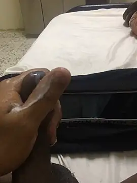 Yassesexy online show from March 2026 12:00:01 AM