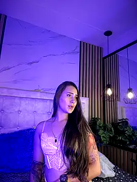 Honey noir online show from December 2025 07:05:02 PM