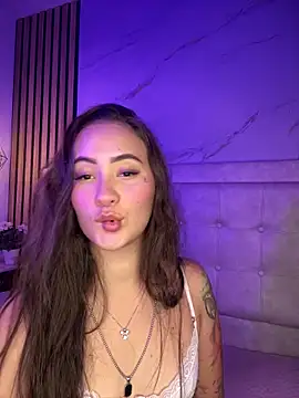 Honey noir online show from February 2026 06:52:02 PM