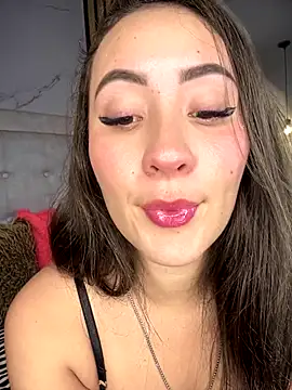 Honey noir online show from December 2025 07:41:02 PM