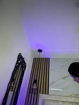 Honey noir online show from January 2026 07:19:02 PM