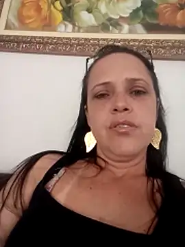 Snapshot of Crisribeiro chatting on October 2025 06:08:01 PM Crisribeiro online show from October 2025 06:08:01 PM