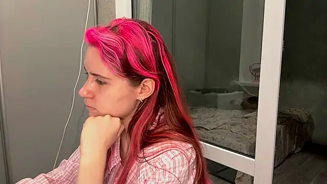 FawnDubler online show from October 2025 06:11:01 PM