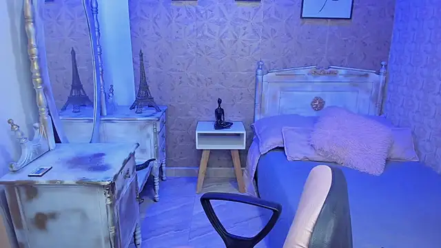 Snapshot of Megane_whitte chatting on October 2025 03:49:01 AM Megane whitte online show from October 2025 03:49:01 AM