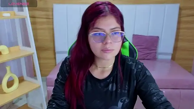 draviana a  online show from December 2025 02:43:02 AM