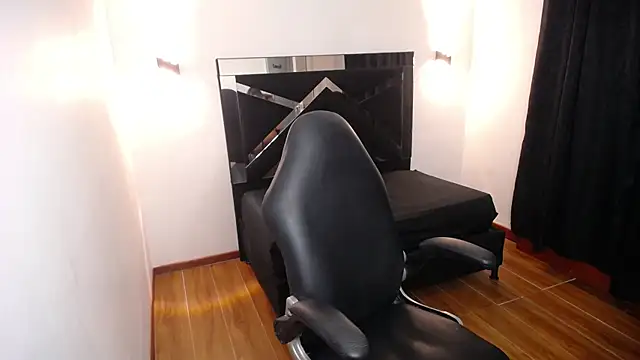 MarianaRojas  online show from December 2025 06:34:01 AM