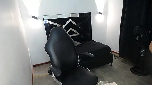 MarianaRojas  online show from March 2026 11:33:01 PM