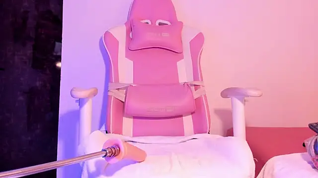 allyson petite online show from November 2025 08:02:01 PM