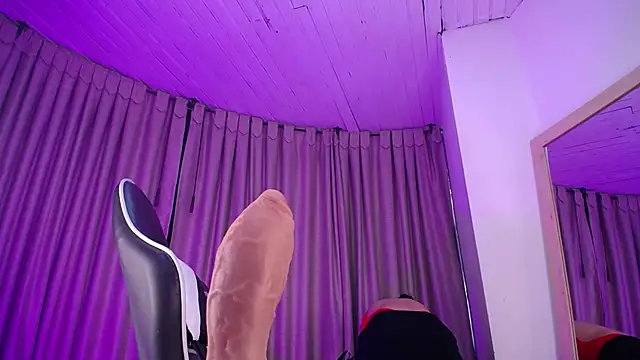 Tamararosses online show from March 2026 01:26:01 PM