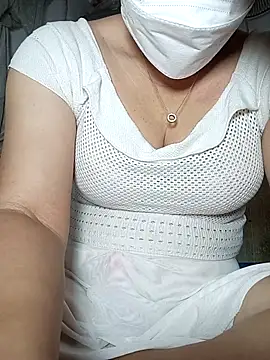 Snapshot of TiffinyLaz chatting on November 2025 03:21:02 AM TiffinyLaz online show from November 2025 03:21:02 AM