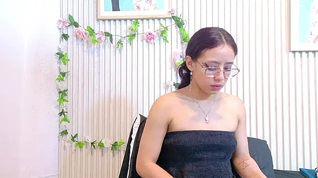 Abrilmirren online show from March 2026 11:16:02 AM