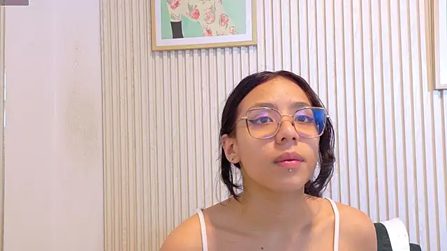 Abrilmirren online show from April 2026 11:37:02 AM