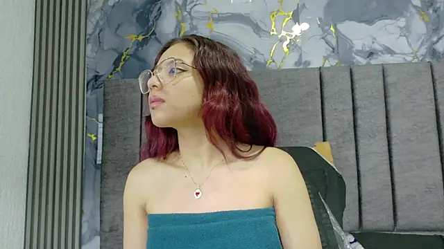 Abrilmirren online show from September 2025 11:28:02 AM