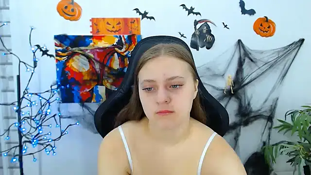 ArinaBelle online show from October 2025 02:43:01 AM