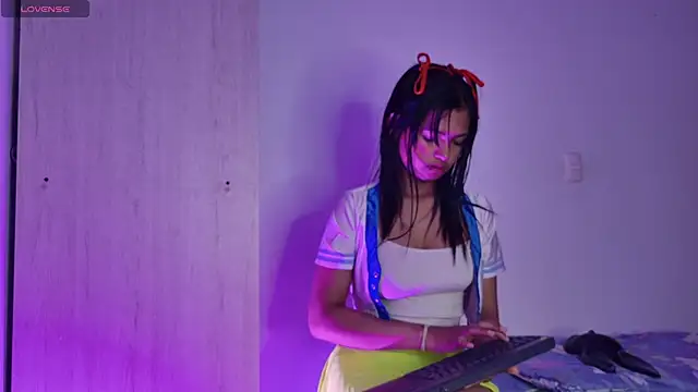 miamiller188 online show from November 2025 12:03:02 AM