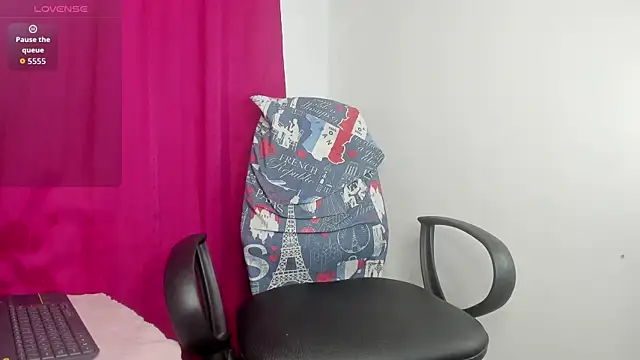 parysmoore online show from November 2025 12:25:01 AM