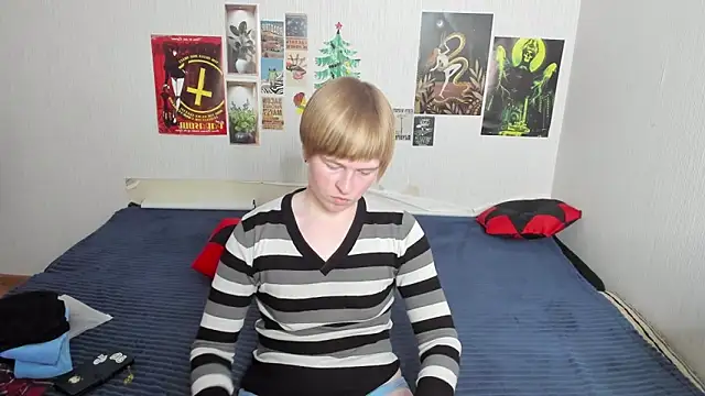 Cattie w  online show from April 2026 07:45:01 AM