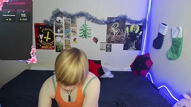 Cattie w  online show from January 2026 01:20:01 AM