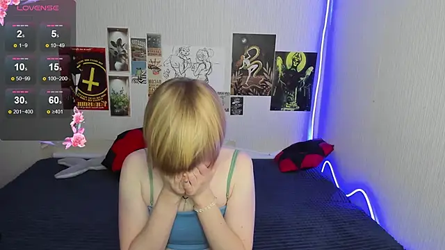 Cattie w  online show from December 2025 01:11:01 AM