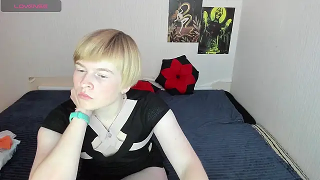 Cattie w  online show from November 2025 01:20:01 AM