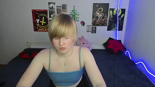 Cattie w  online show from February 2026 01:14:02 AM