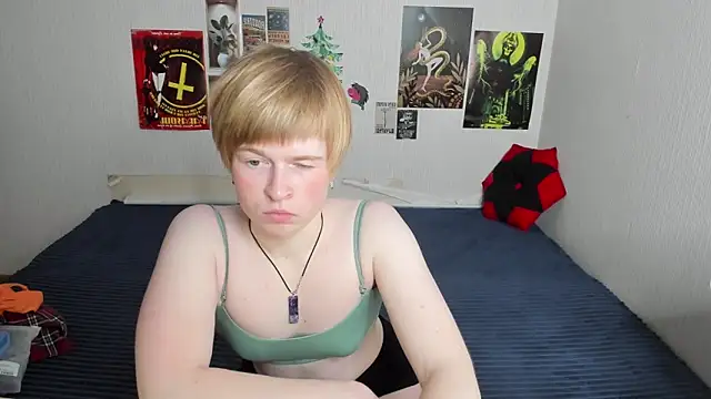 Cattie w  online show from April 2026 01:13:02 AM