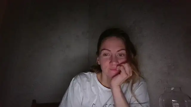 Thavione online show from February 2026 09:45:02 PM