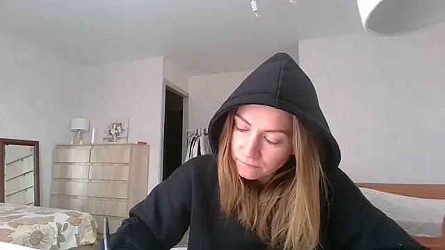 Thavione online show from March 2026 12:01:01 PM