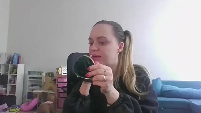 Cynoraye online show from February 2026 10:26:01 AM