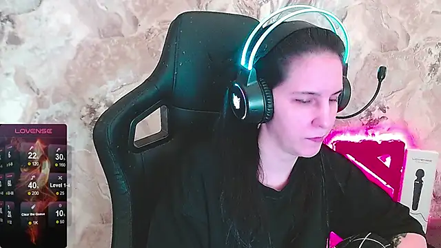 Irwi Tomboy online show from May 2026 02:09:02 PM