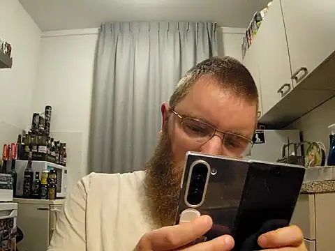 Snapshot of kinderkooriscoel- chatting on October 2025 01:42:02 AM kinderkooriscoel- online show from October 2025 01:42:02 AM