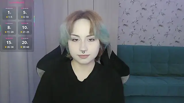 Snapshot of LeisaHopperstad chatting on May 2026 12:12:01 PM LeisaHopperstad online show from May 2026 12:12:01 PM