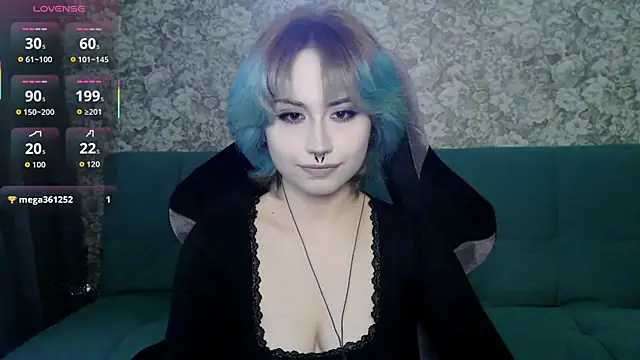 Snapshot of LeisaHopperstad chatting on April 2026 02:18:01 PM LeisaHopperstad online show from April 2026 02:18:01 PM