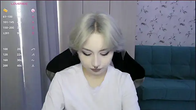 Snapshot of LeisaHopperstad chatting on June 2026 12:48:01 PM LeisaHopperstad online show from June 2026 12:48:01 PM