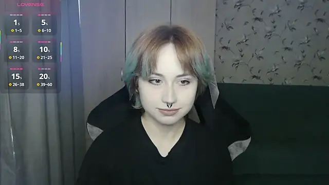 Snapshot of LeisaHopperstad chatting on May 2026 12:15:01 PM LeisaHopperstad online show from May 2026 12:15:01 PM