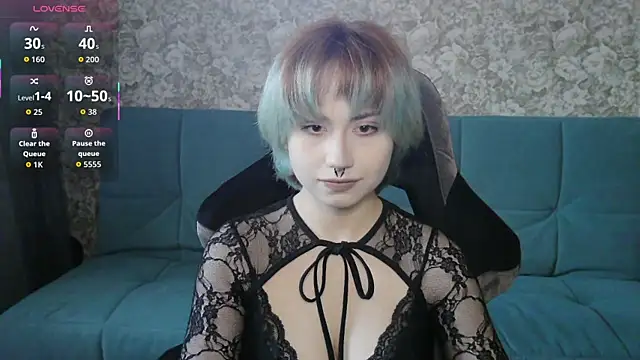 Snapshot of LeisaHopperstad chatting on April 2026 02:14:01 PM LeisaHopperstad online show from April 2026 02:14:01 PM