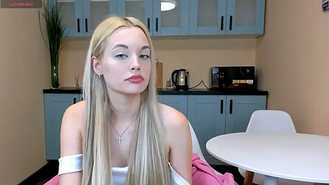 CallMeMargo online show from October 2025 10:17:02 AM