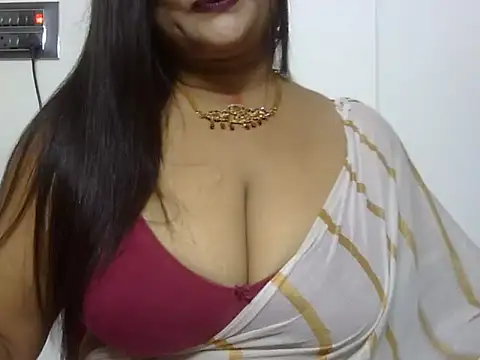 Snapshot of aarohee9 chatting on July 2026 07:03:01 PM aarohee9 online show from July 2026 07:03:01 PM