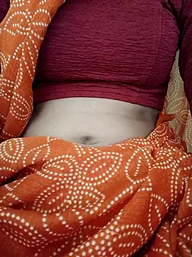 misskomal97 online show from October 2025 06:48:02 AM
